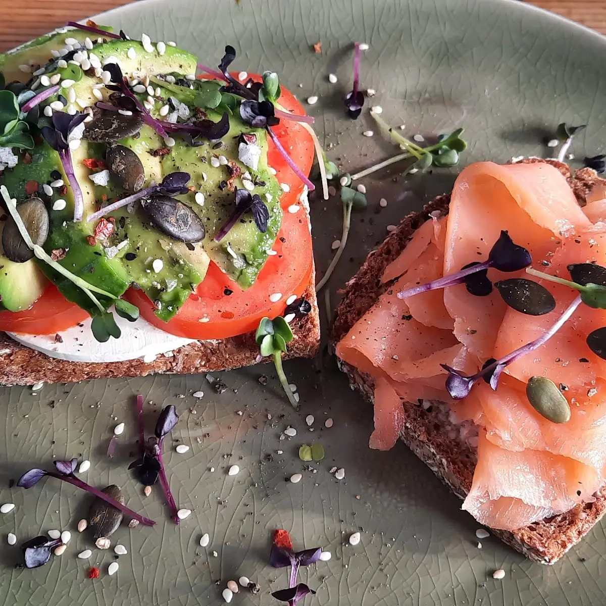 Avocadobrötchen