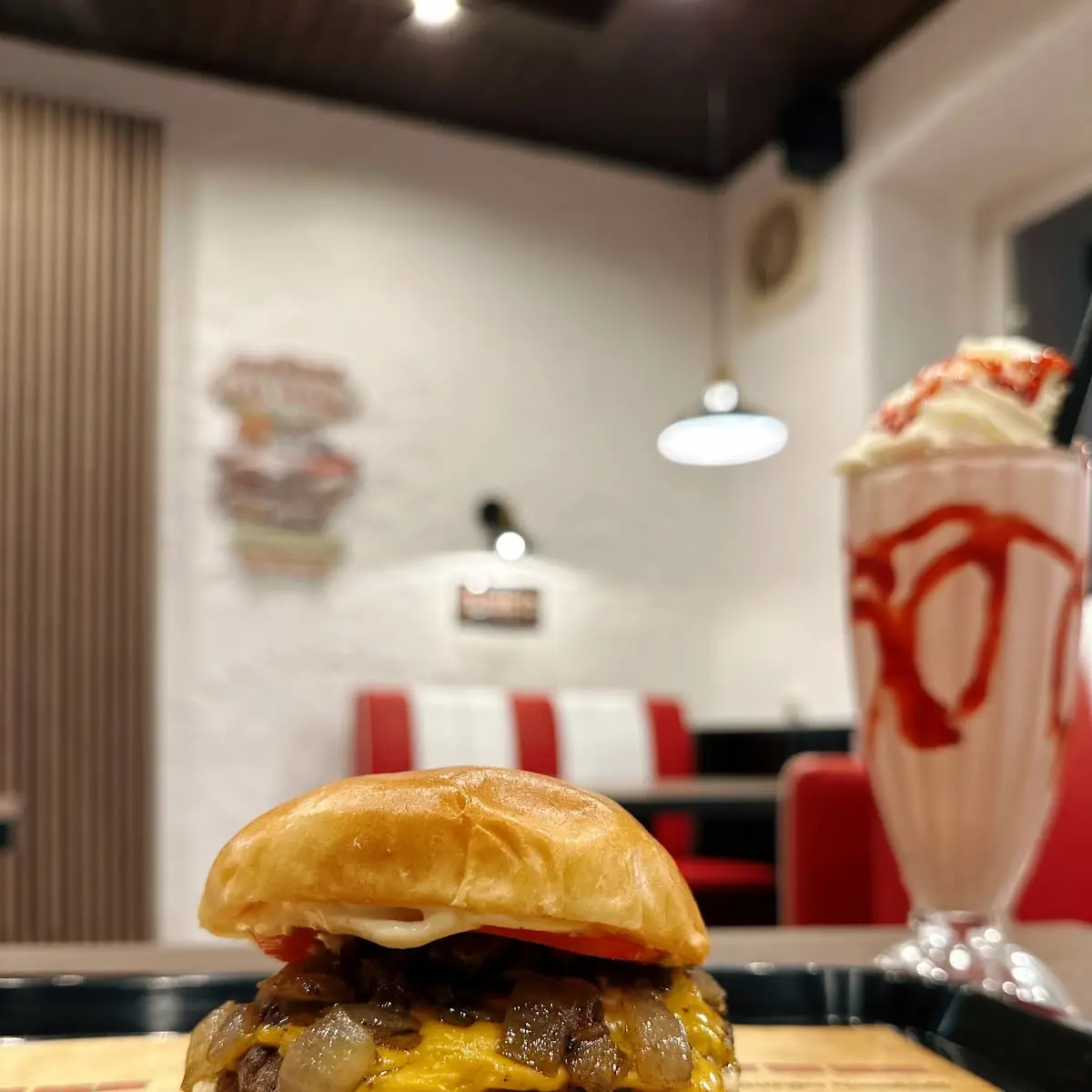 Highlights, Moe's Burger Neustadt