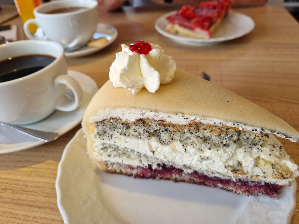Blaubeer-marzipan Torte