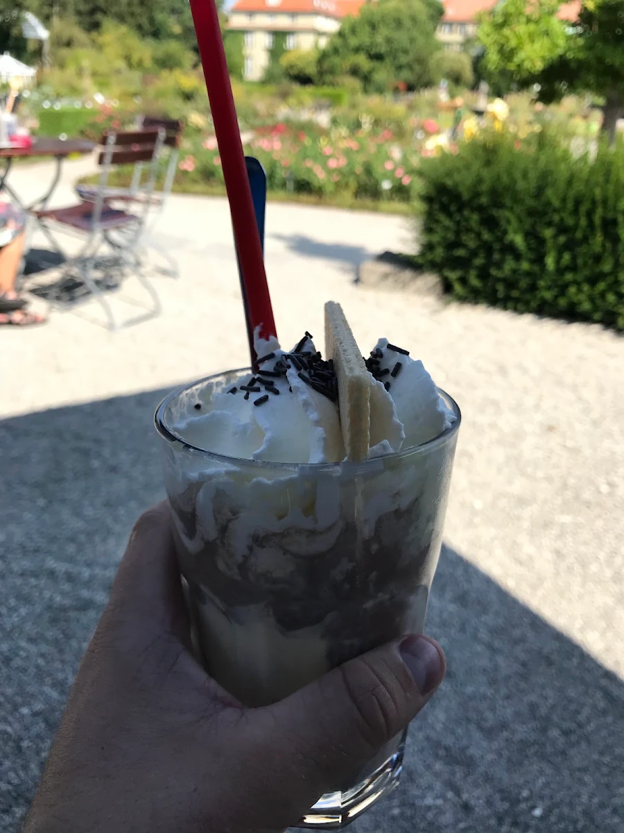 Eiskaffee, Café im Botanischen Garten