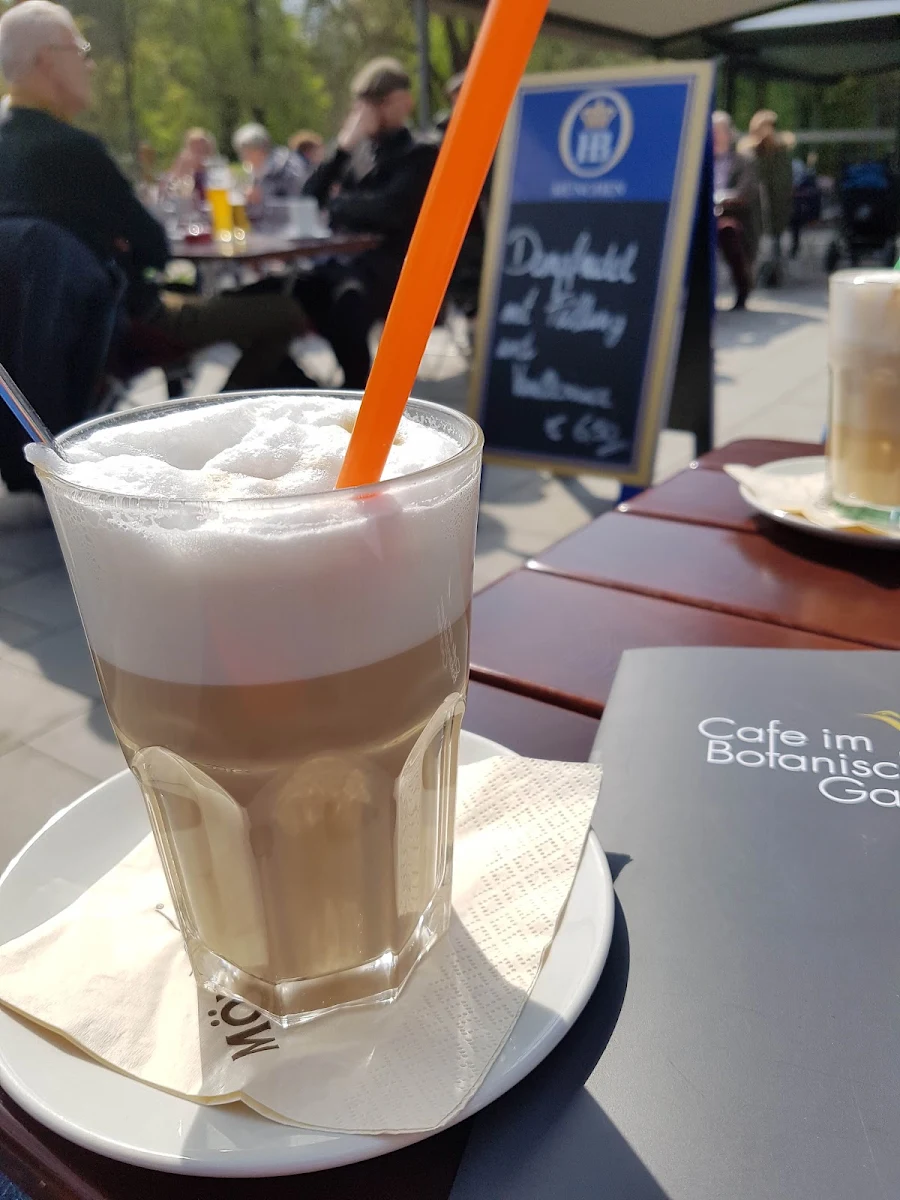Latte, Café im Botanischen Garten