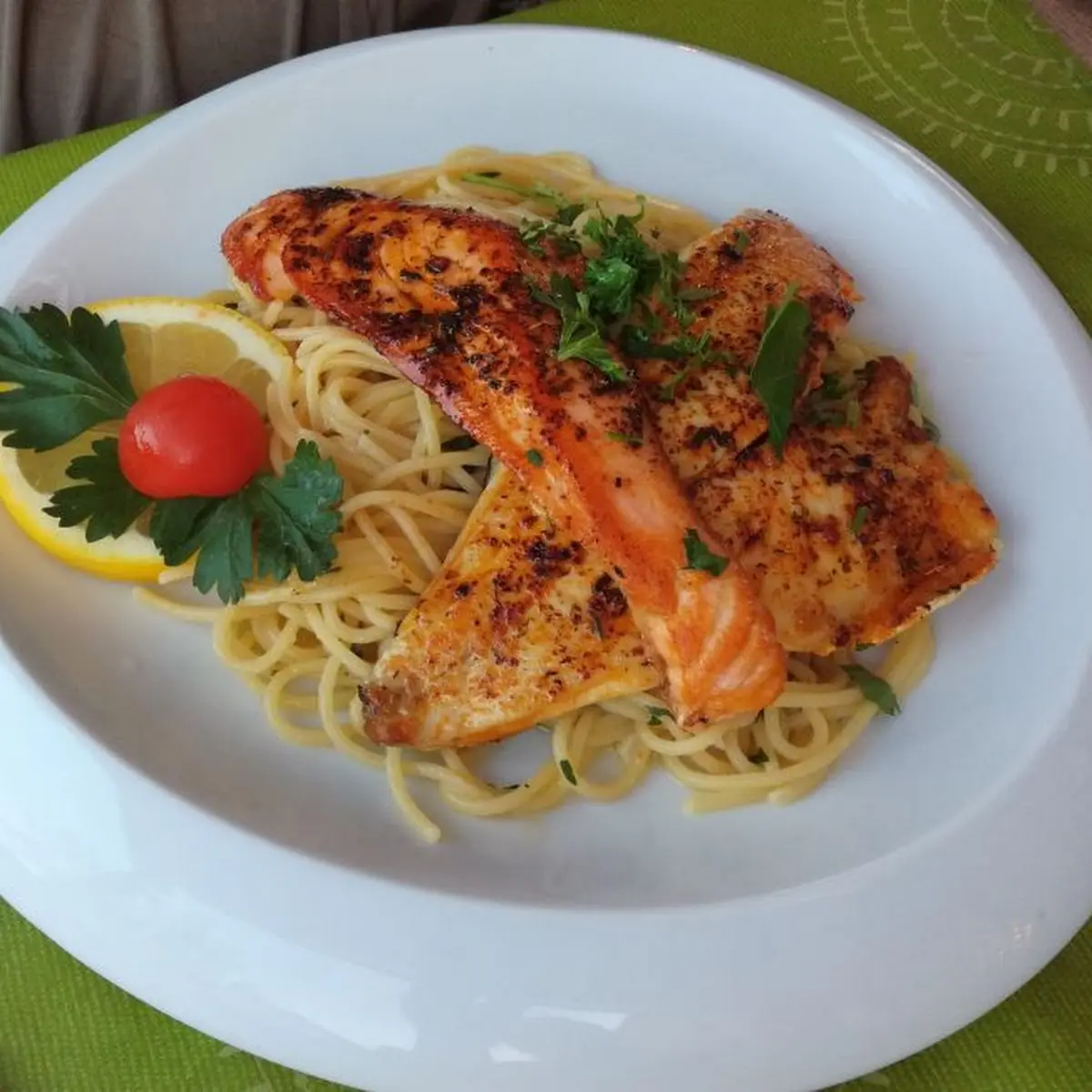 Dorade Mit Spaghetti