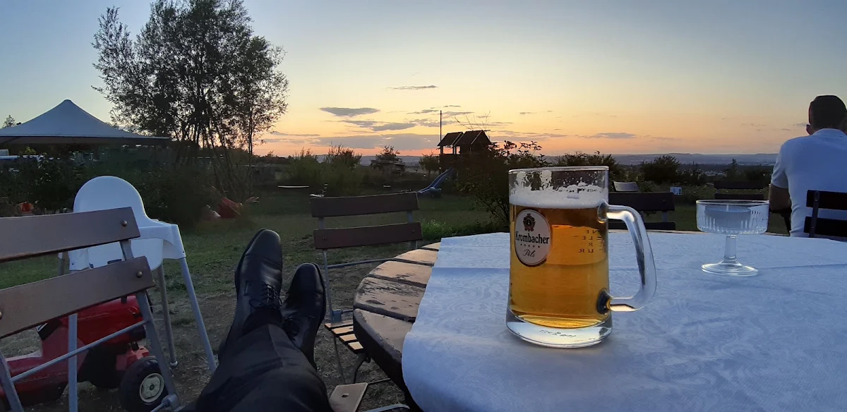 Bier, Heckelmann Familienhof - Spargel, Erdbeeren, Kürbisse, Hofcafe "Altes Zollhaus"