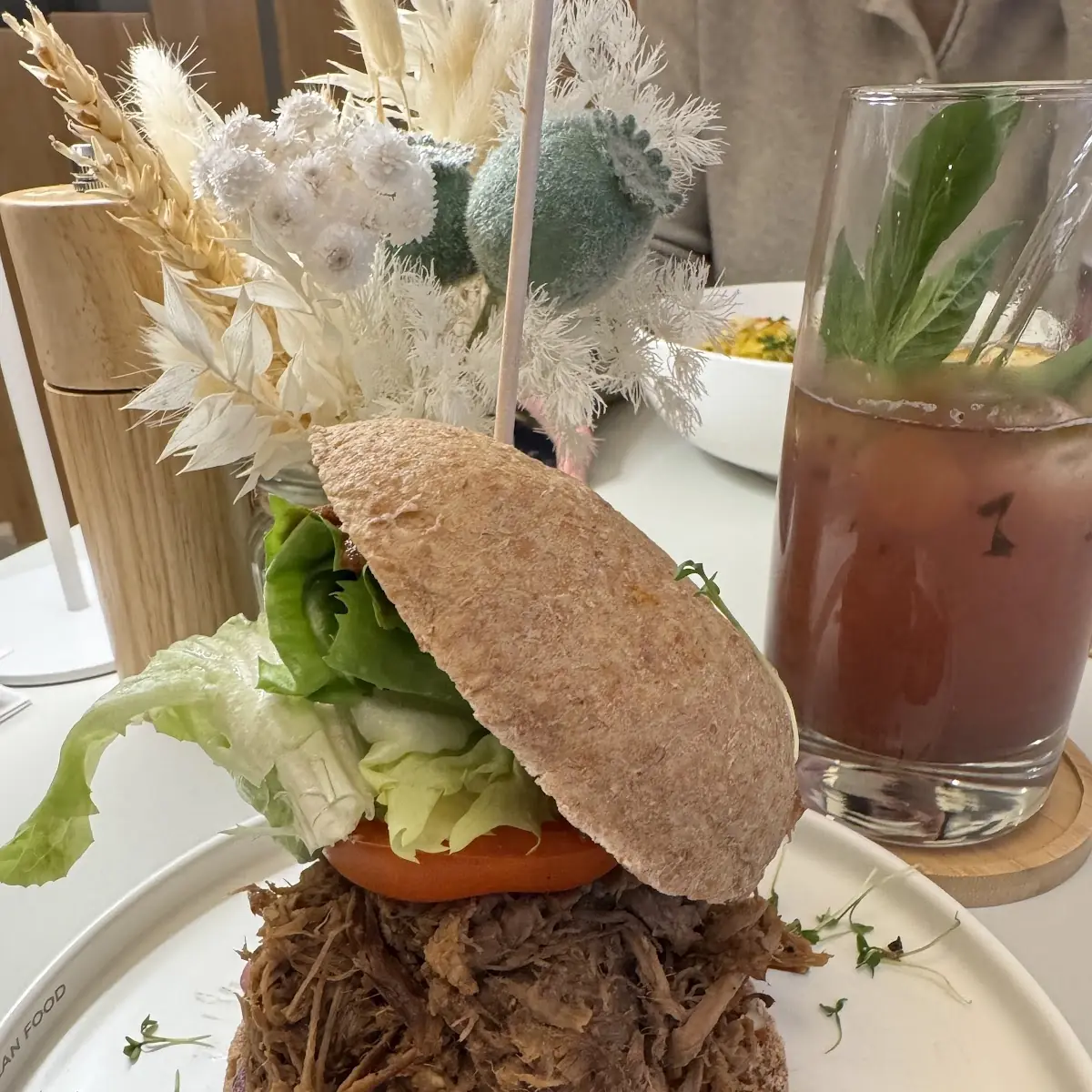 Clean Pulled Beef Burger