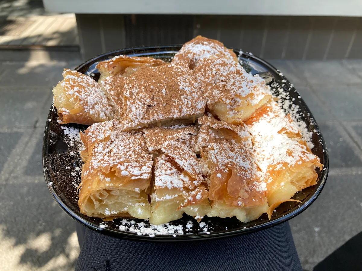 Bugatsa Creme