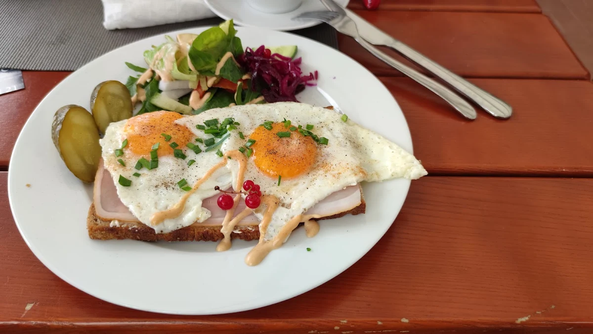 Strammer Max, Cafe-Bistro in der alten Reederei