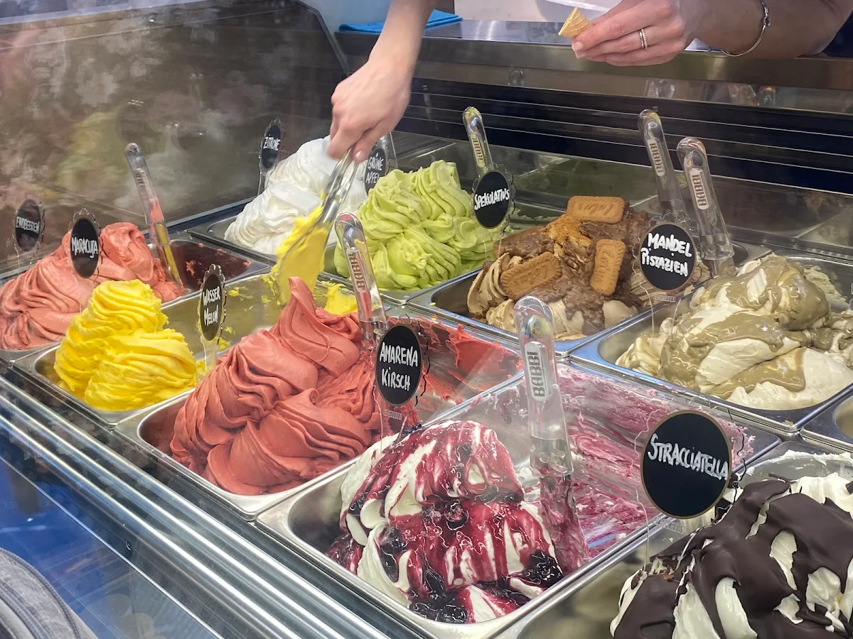 Highlights, Eiszeit Cafe & Pizzeria