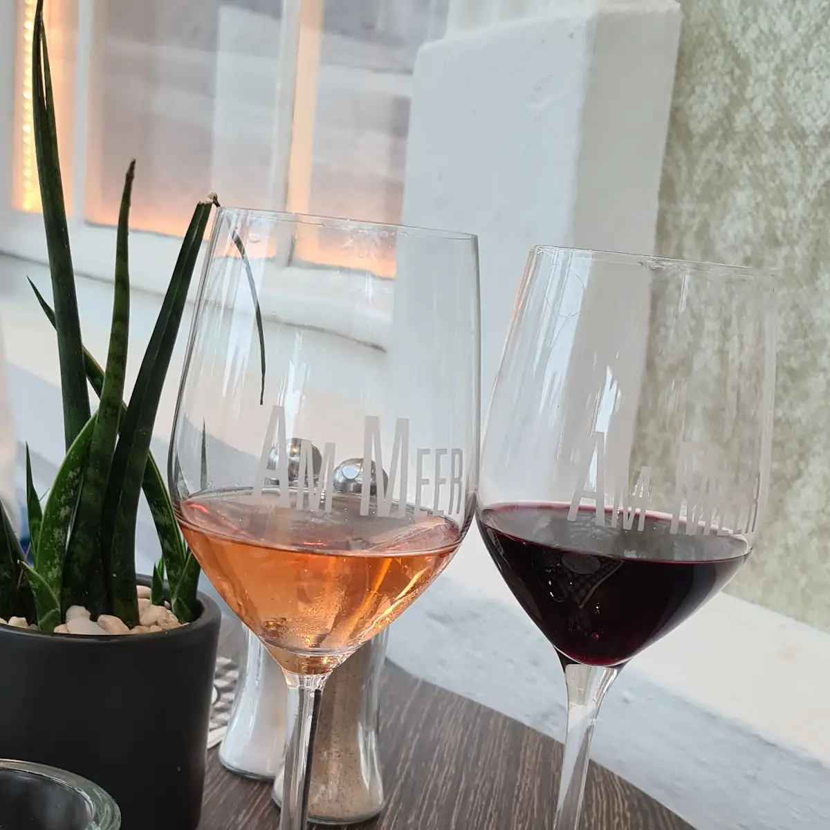 Wein, Mahlzeit Am Meer