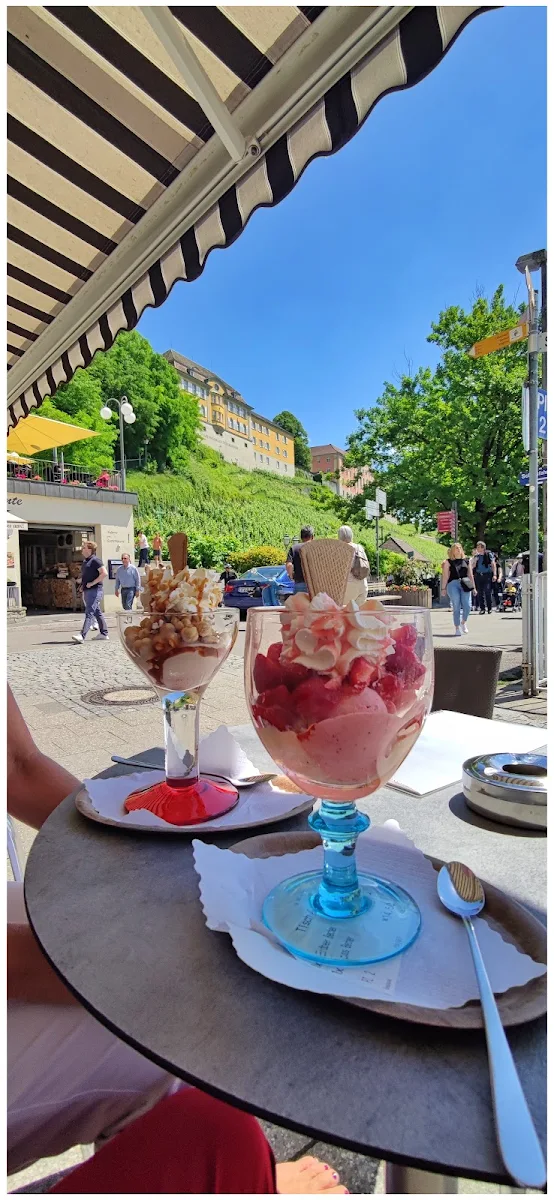 Erdbeerbecher