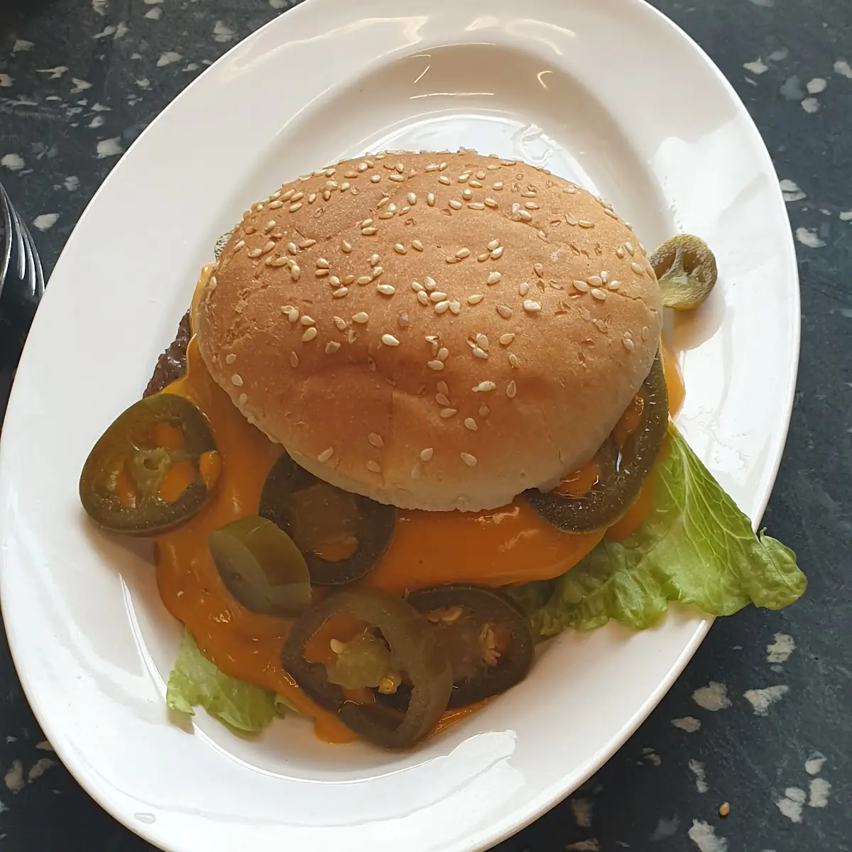 Chilli Cheeseburger, Bigge Grill