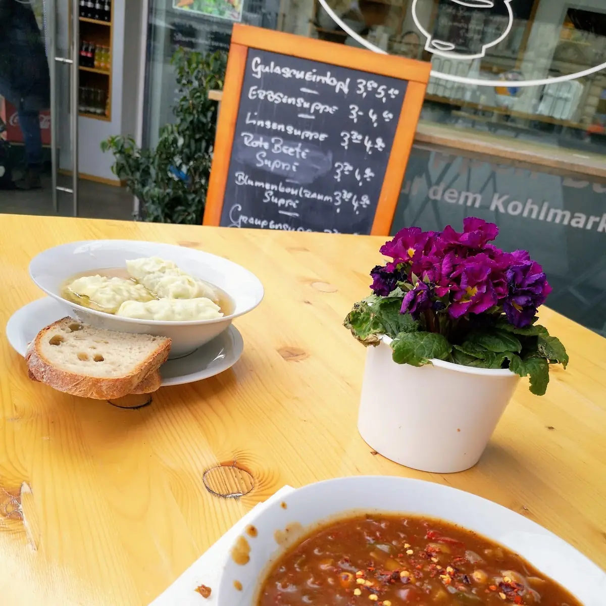 Große Gulaschsuppe