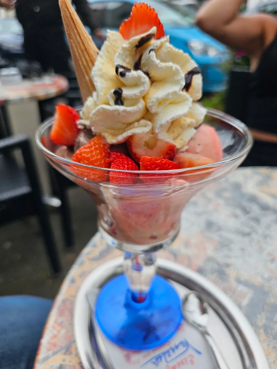 Erdbeerbecher, Eiscafé Venezia
