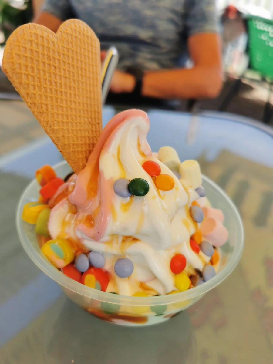 Softeis Mit Toppings