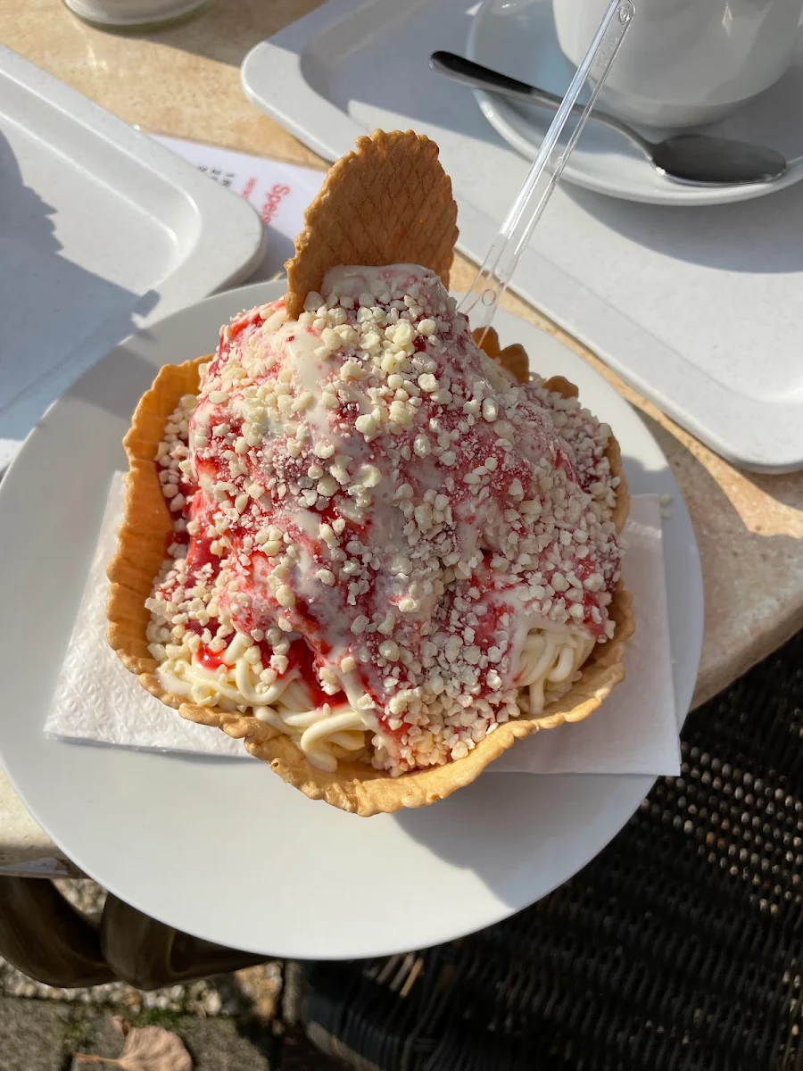 Spaghetti Eis