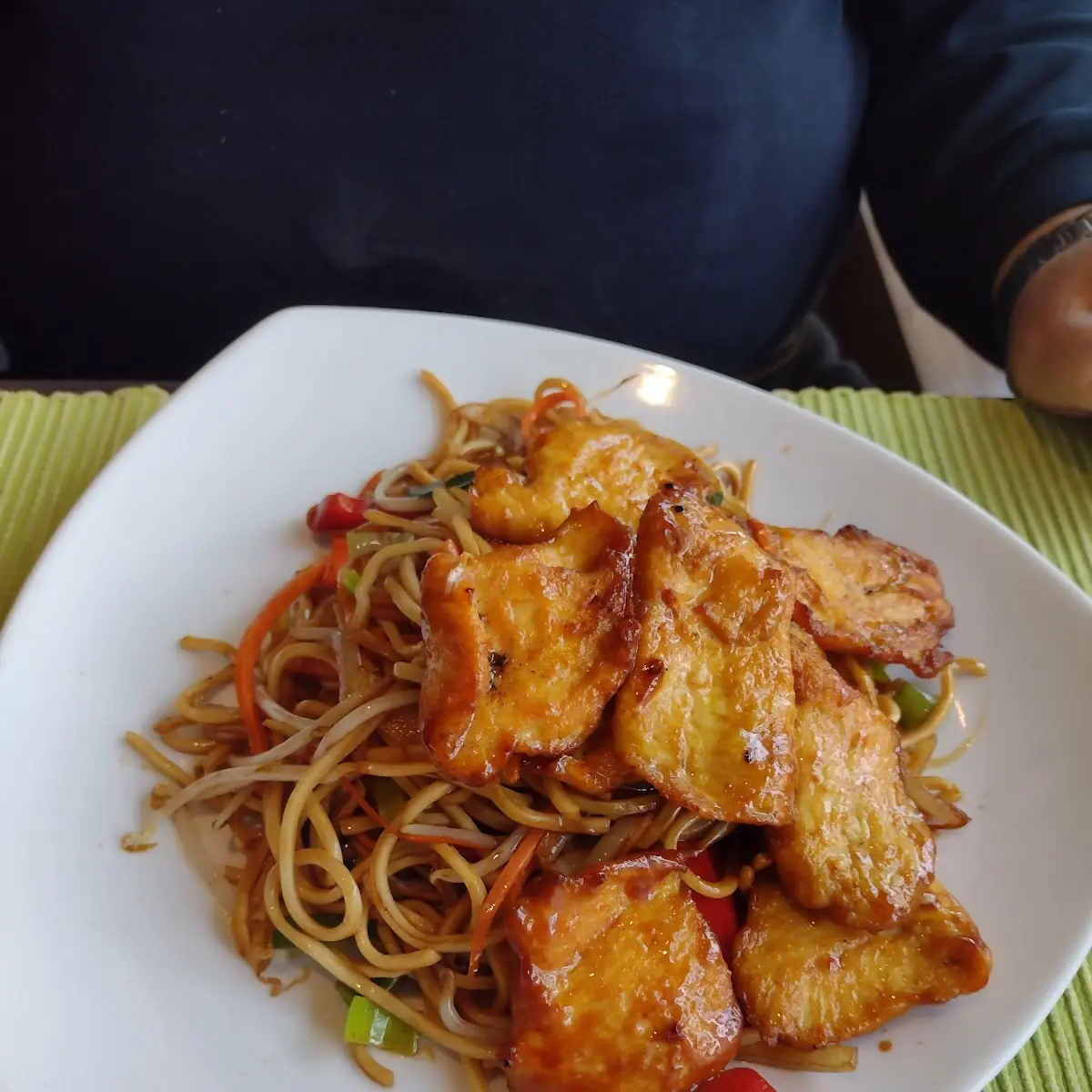 Gebratene Nudeln Mit Hähnchen