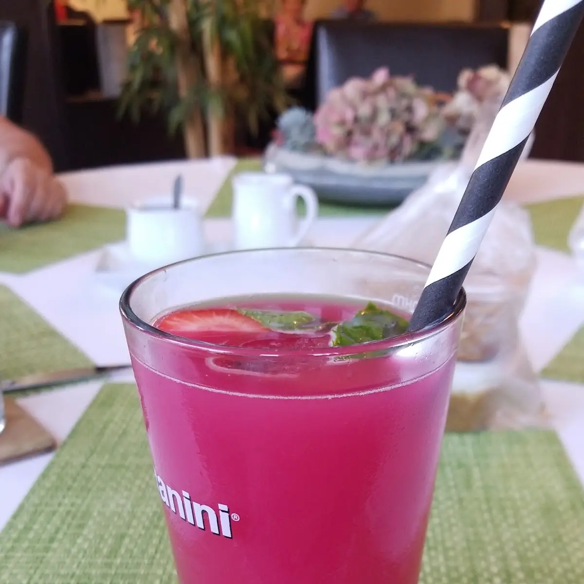 Kalltgetränk Mit Drachenfrucht