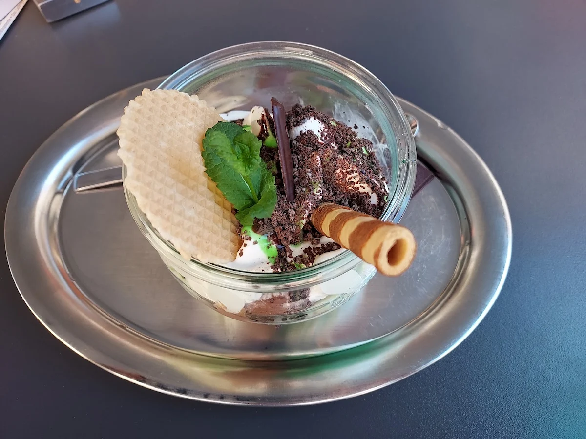 After Eight Eisbecher