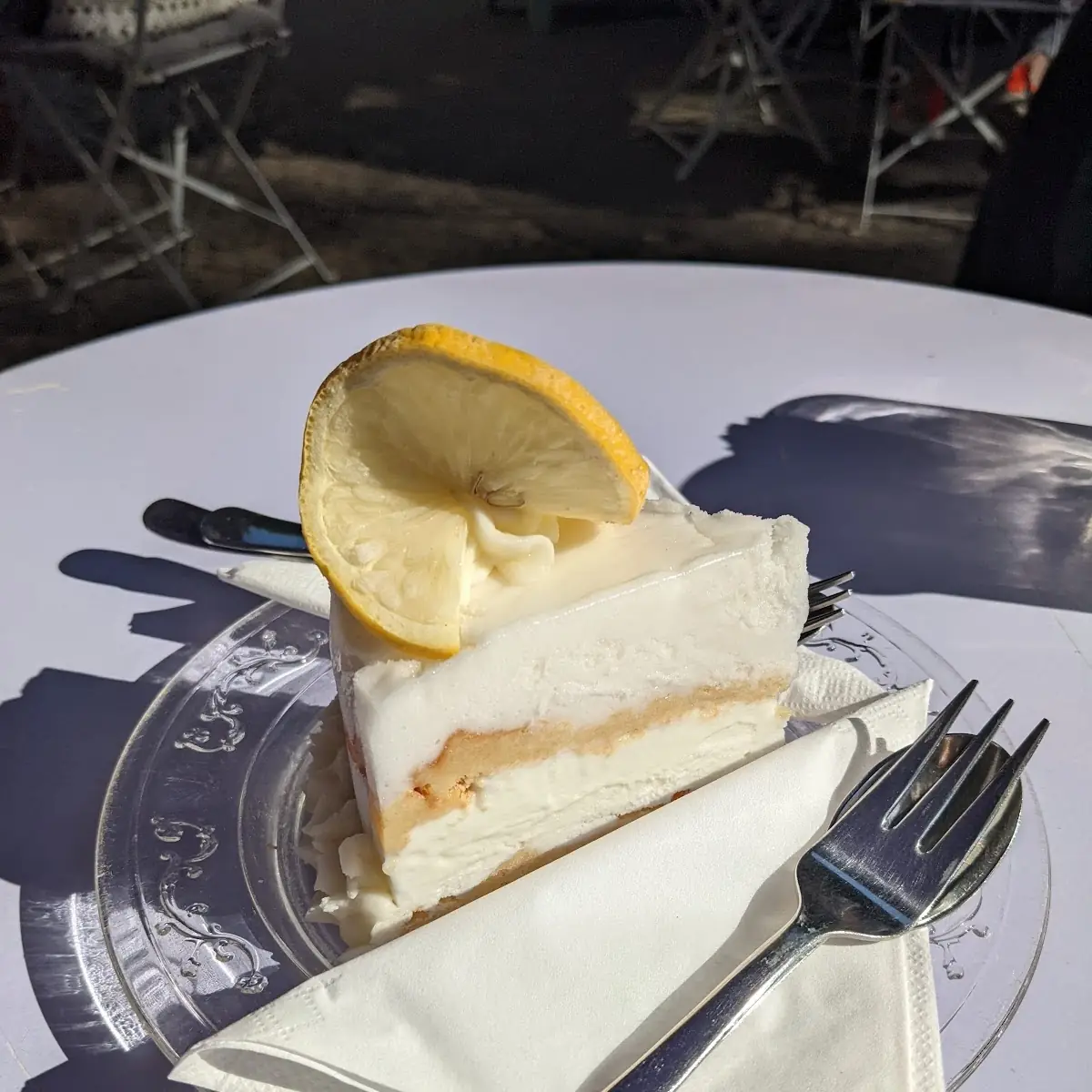 Lemon Eistorte
