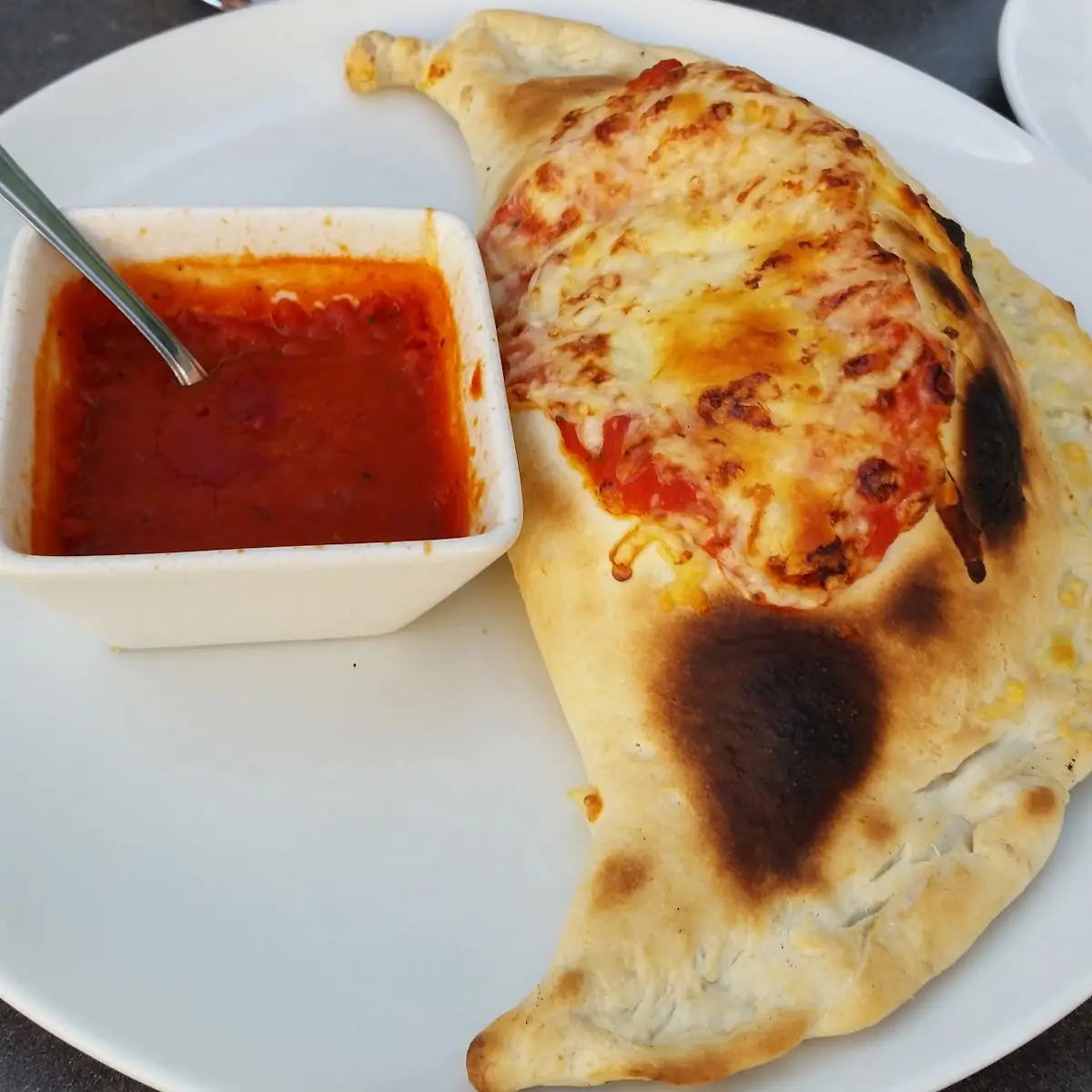 Calzone, Pizzeria La Stella Mainz
