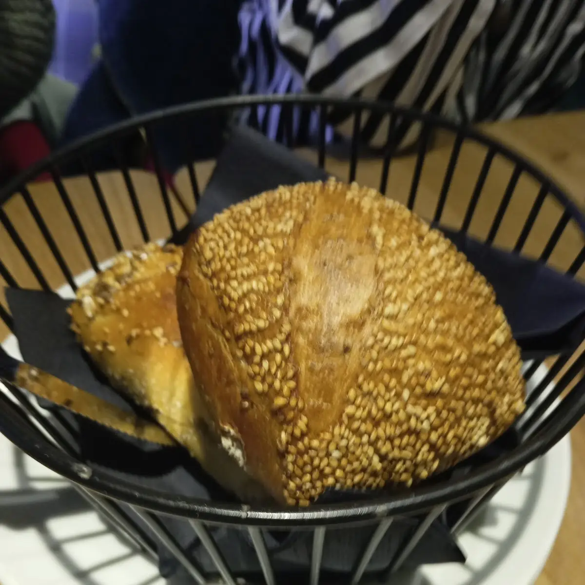 Brötchen, Mitten.drIN by Sipl