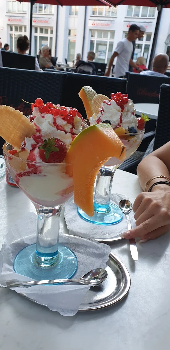 Fruchtbecher