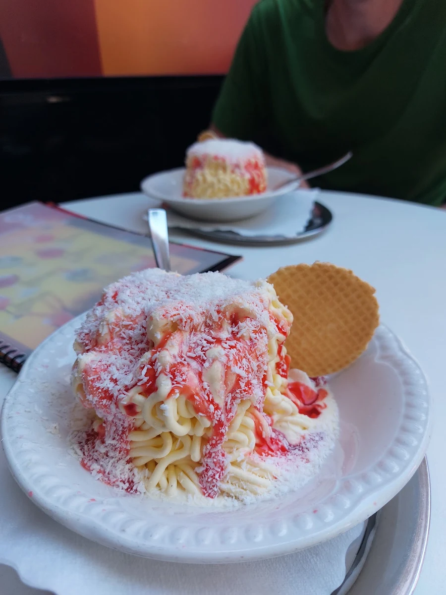 Spaghetti Eis