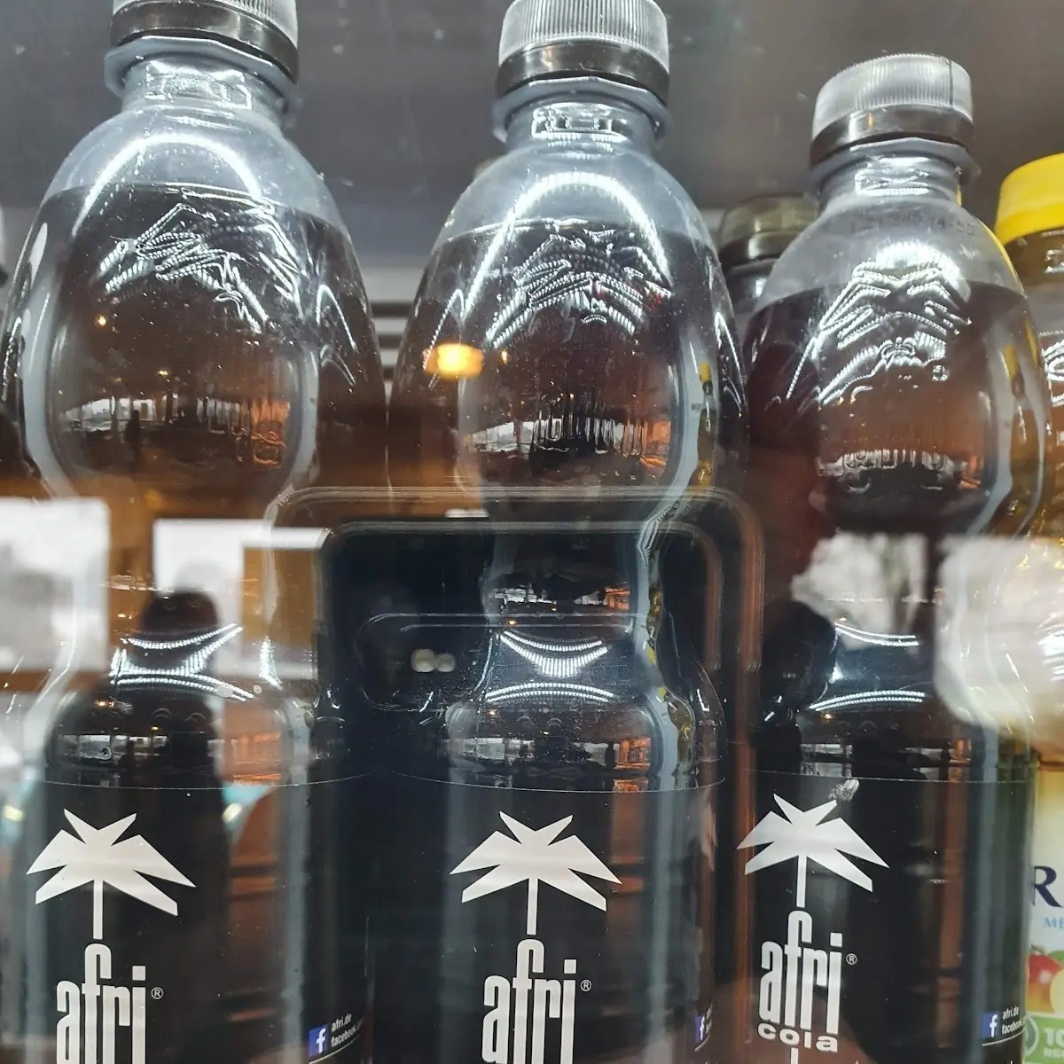 Cola