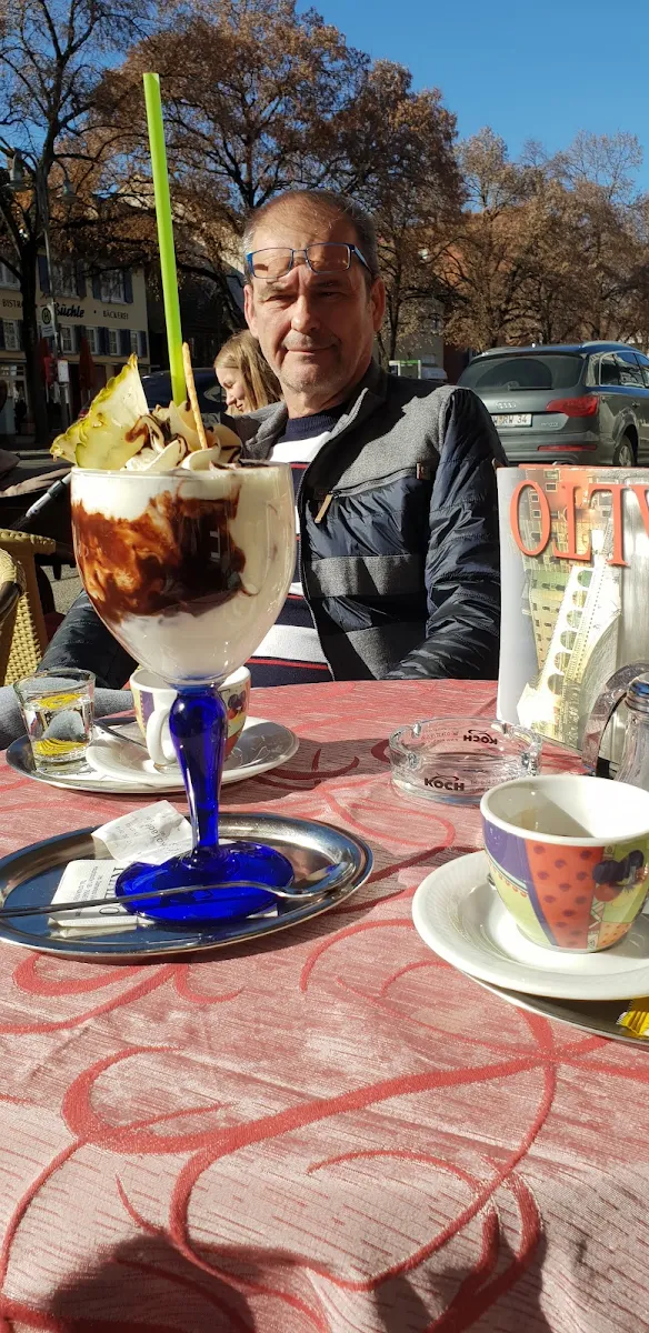 Joghurt Eisbecher
