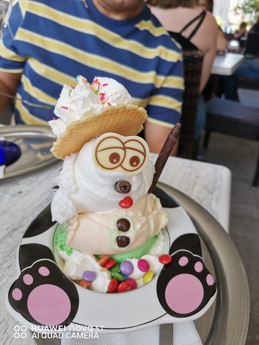 Schneemann-eis