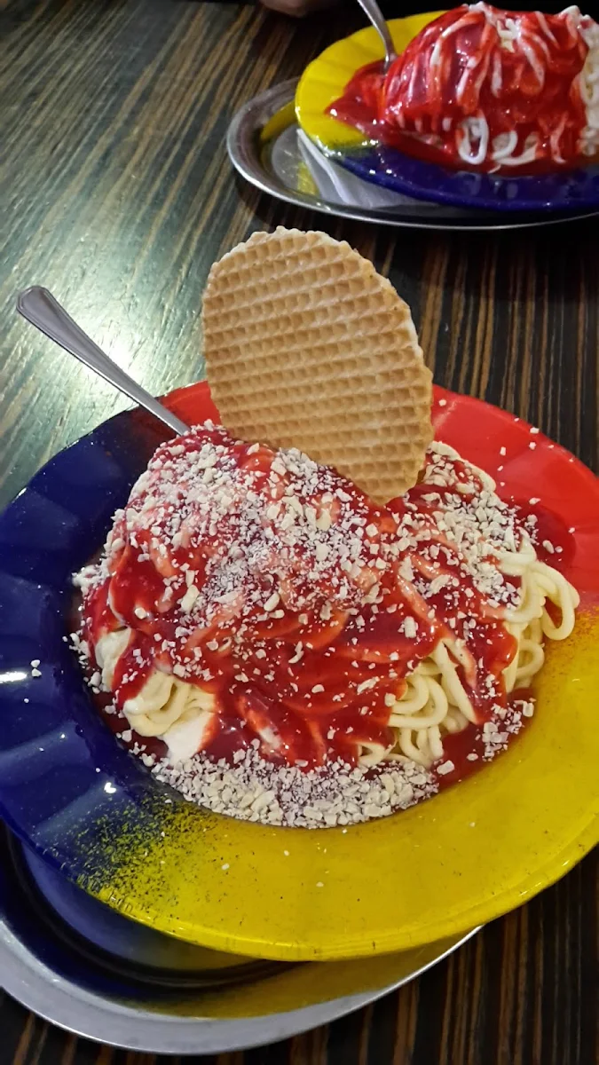 Spaghetti Eis