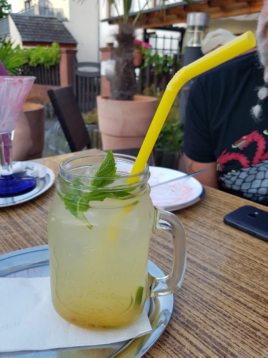 Zitronenlimonade