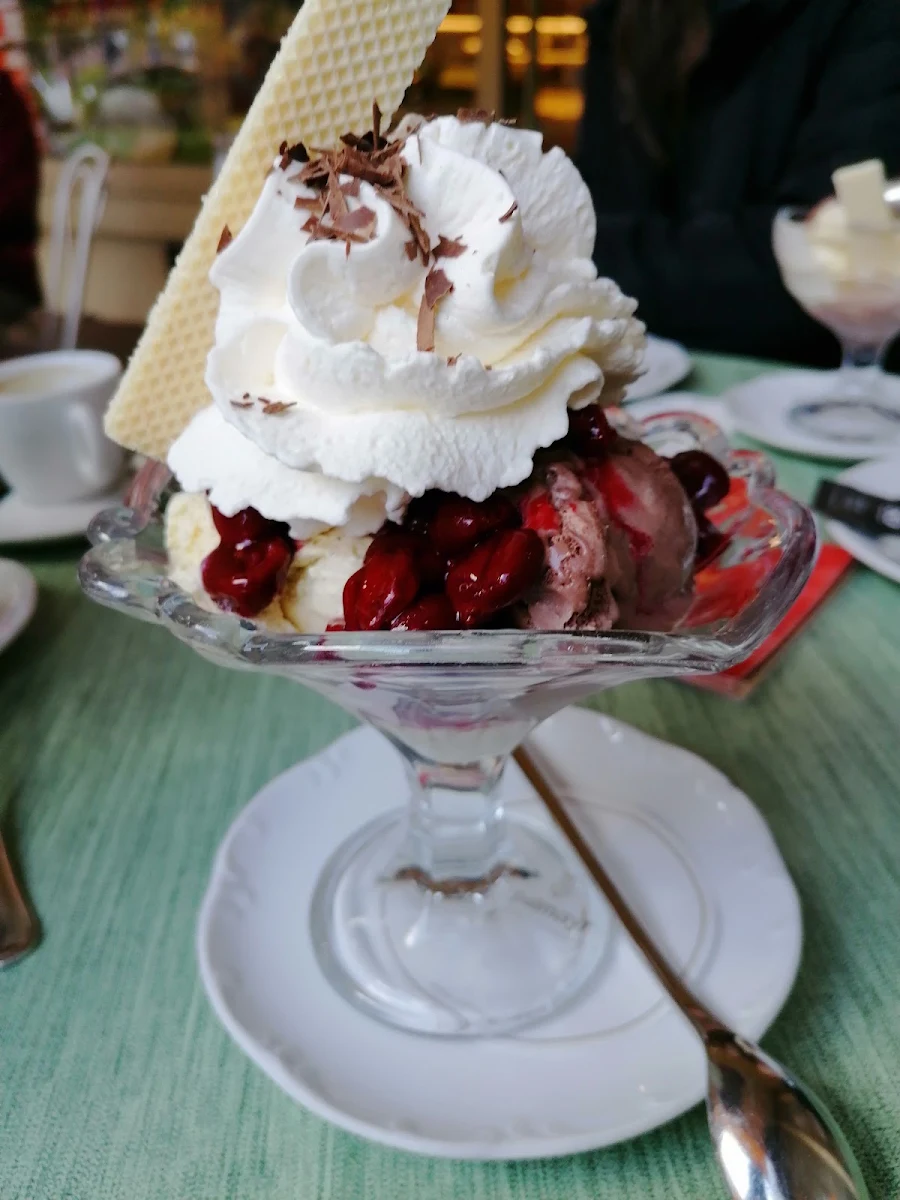 Schwarzwald Eisbecher