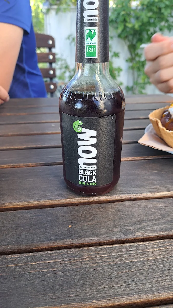 Cola