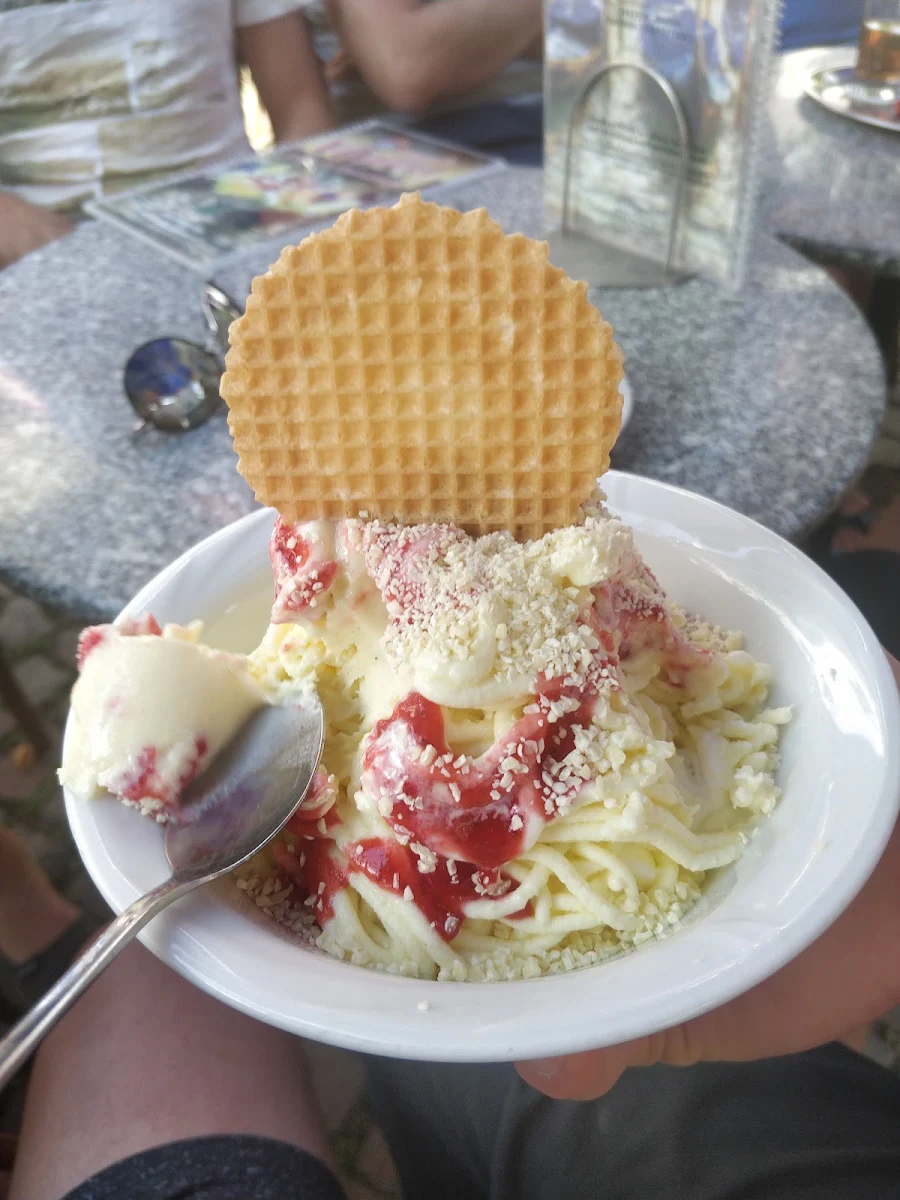 Spaghetti Eis