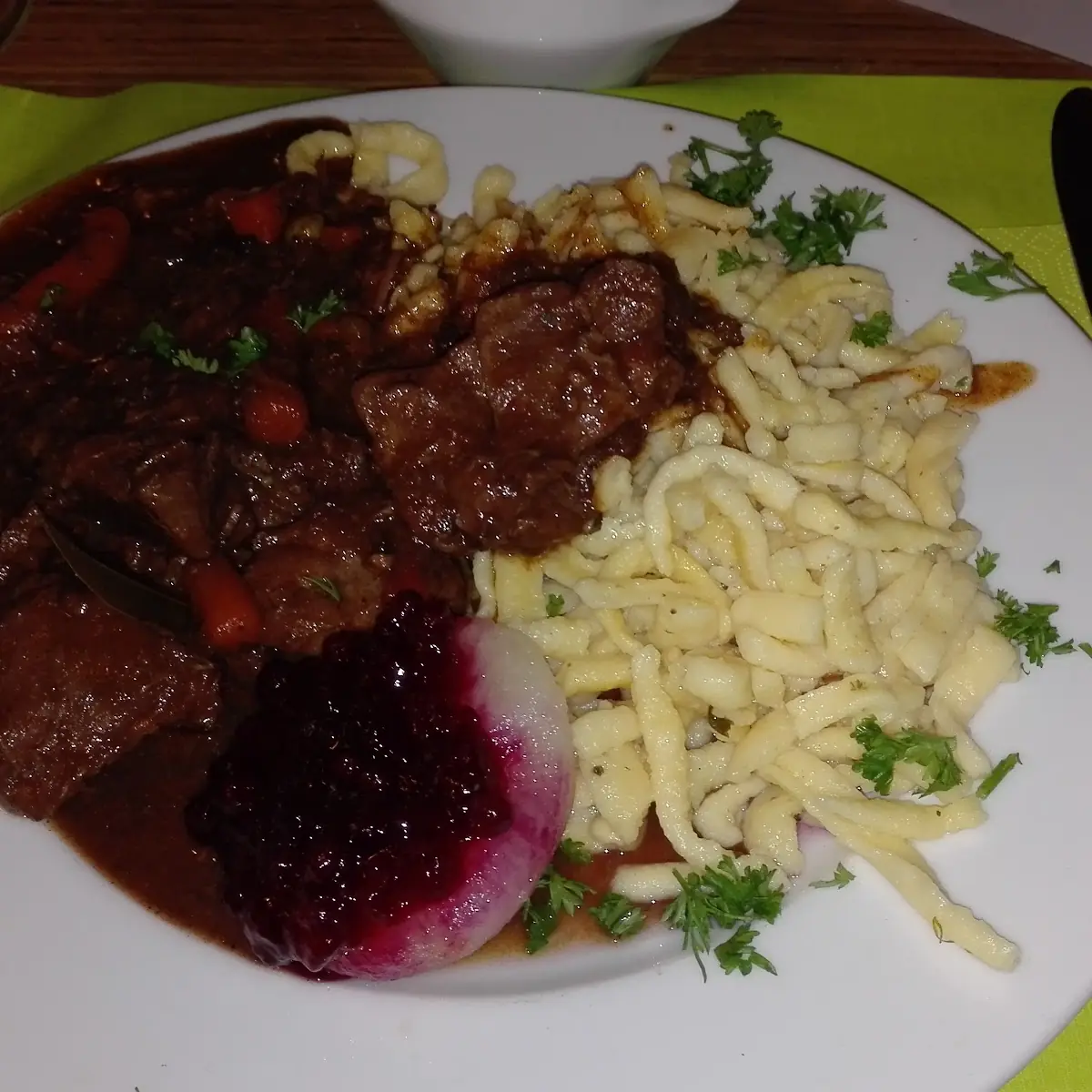 Gulasch Mit Spätzle