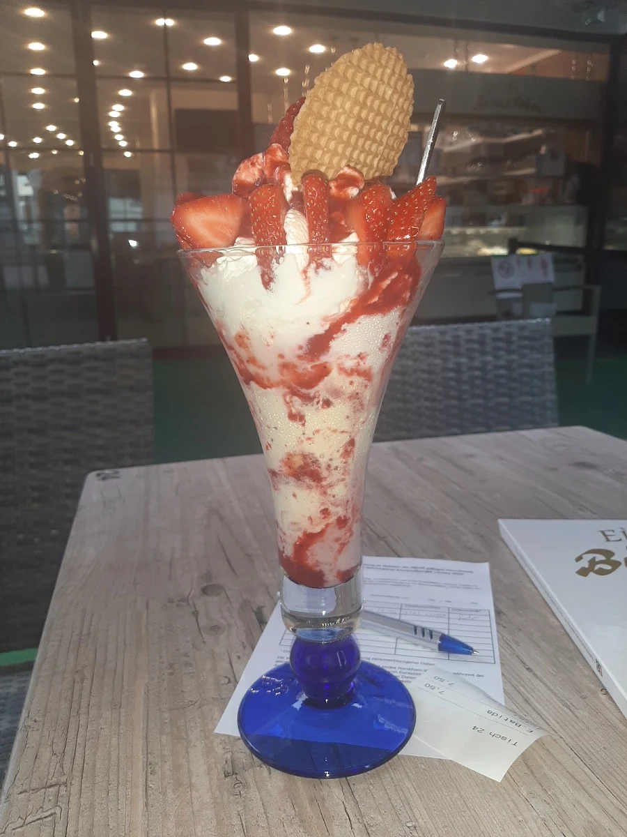 Batida Erdbeerbecher