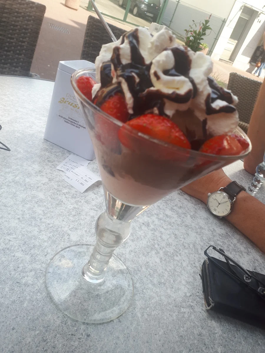 Schoko Erdbeer Becher