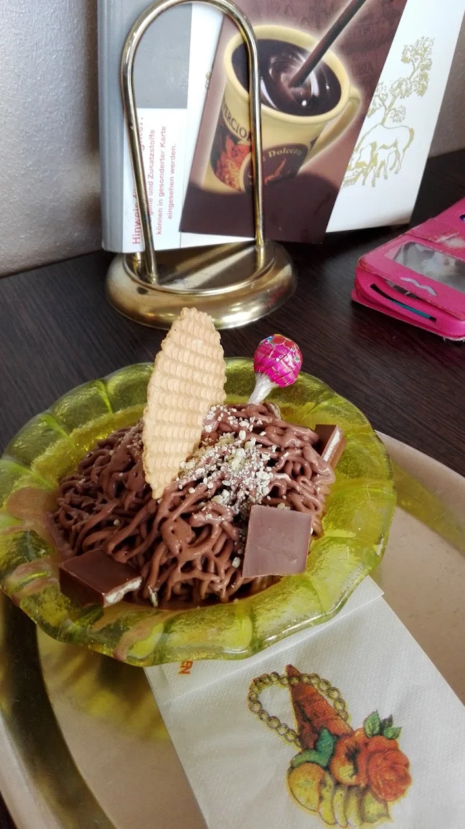 Spaghetti Eis Schoko