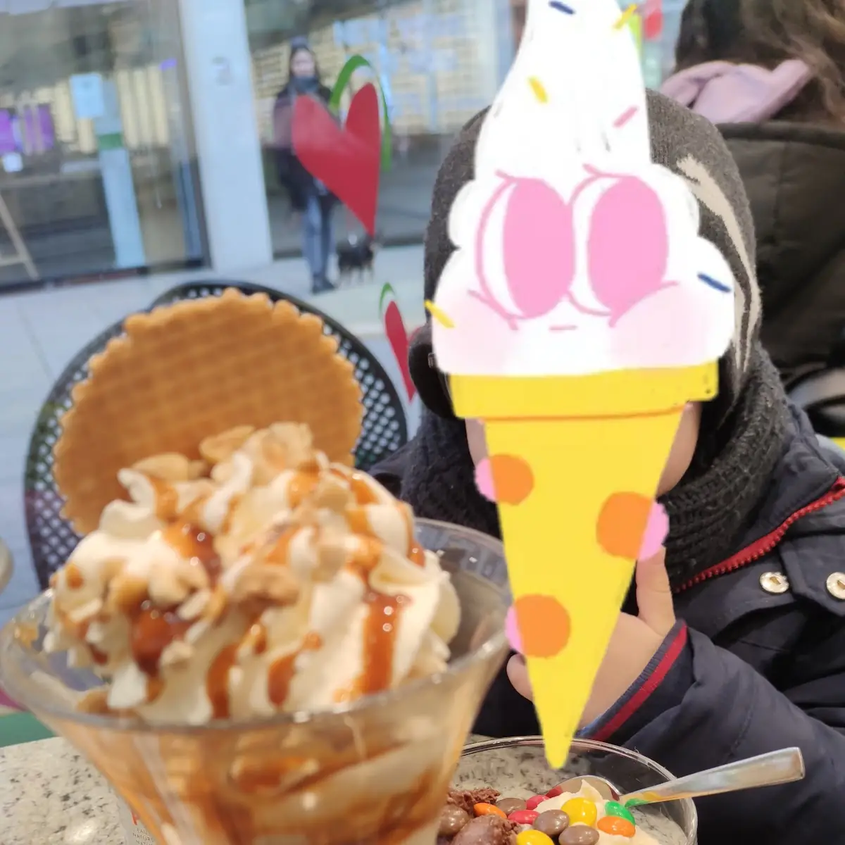Haselnuss Becher
