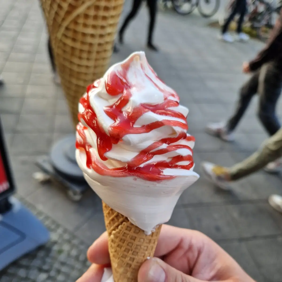 Softeis Mit Erdbeer