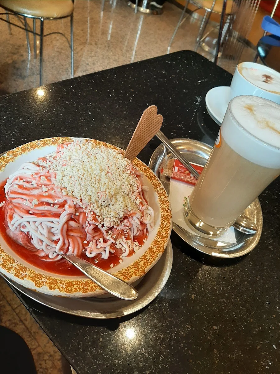 Spaghetti Eis