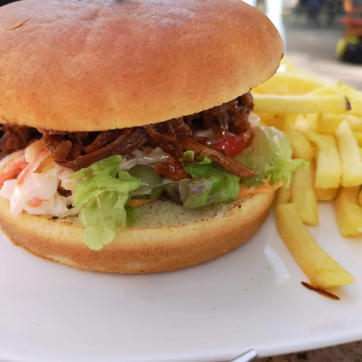 Pulled Beef Burger