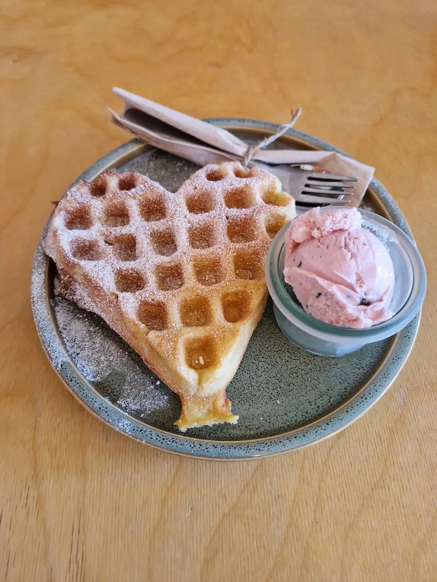 Waffel Mit Kirschen