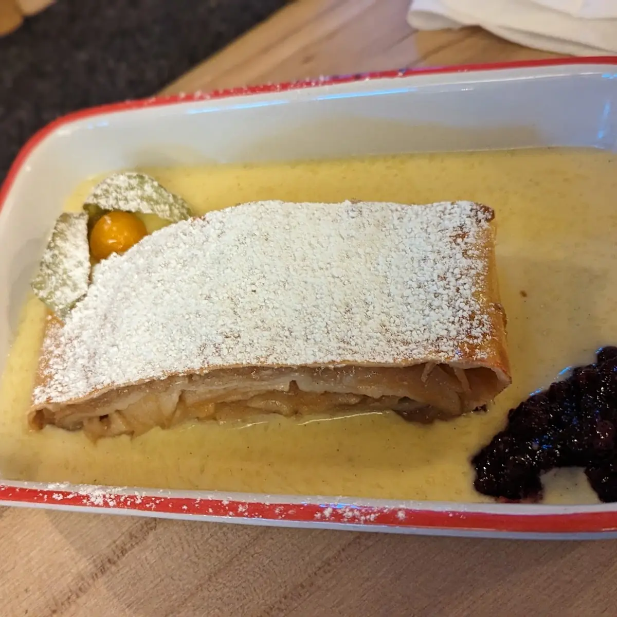 Apfelstrudel