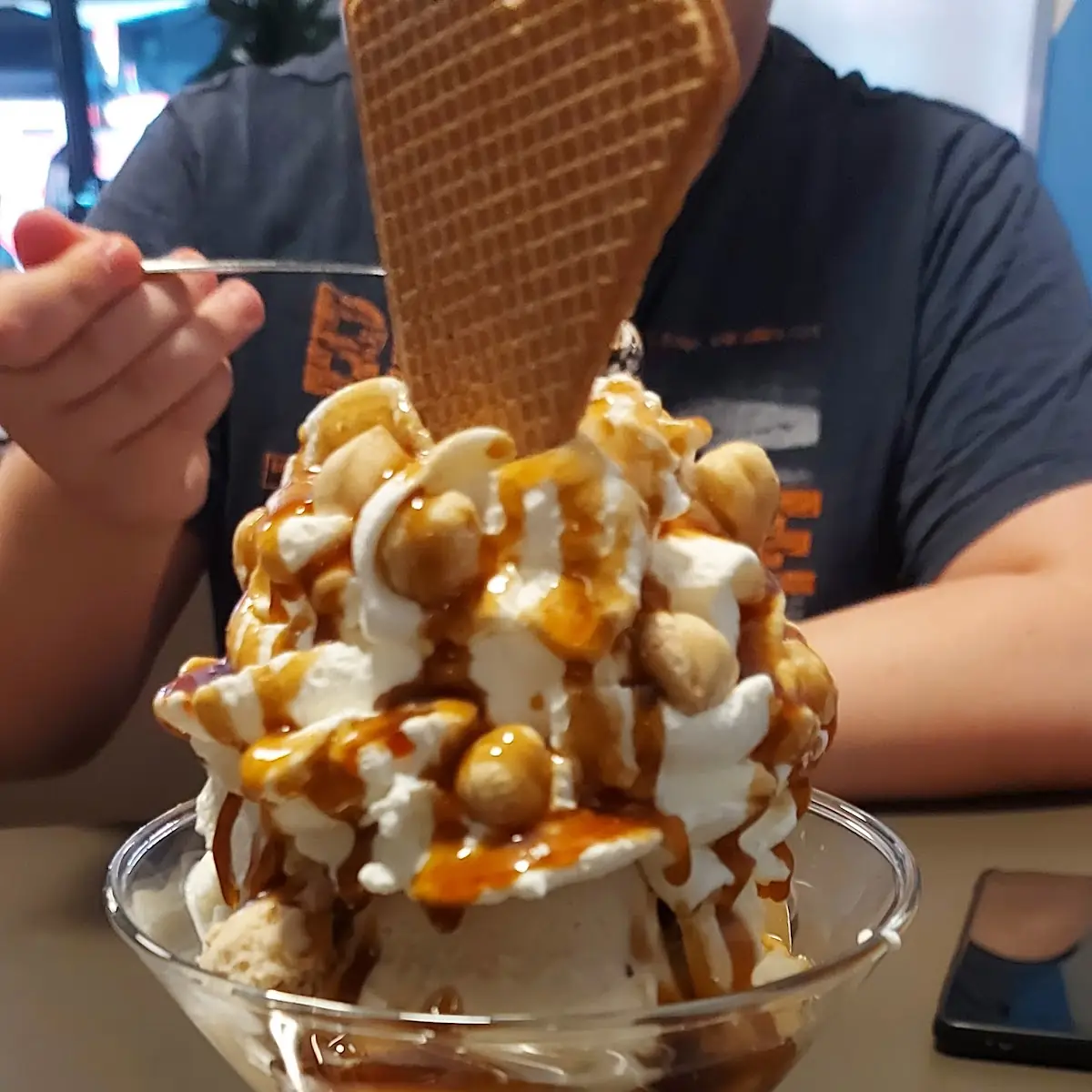 Nussbecher