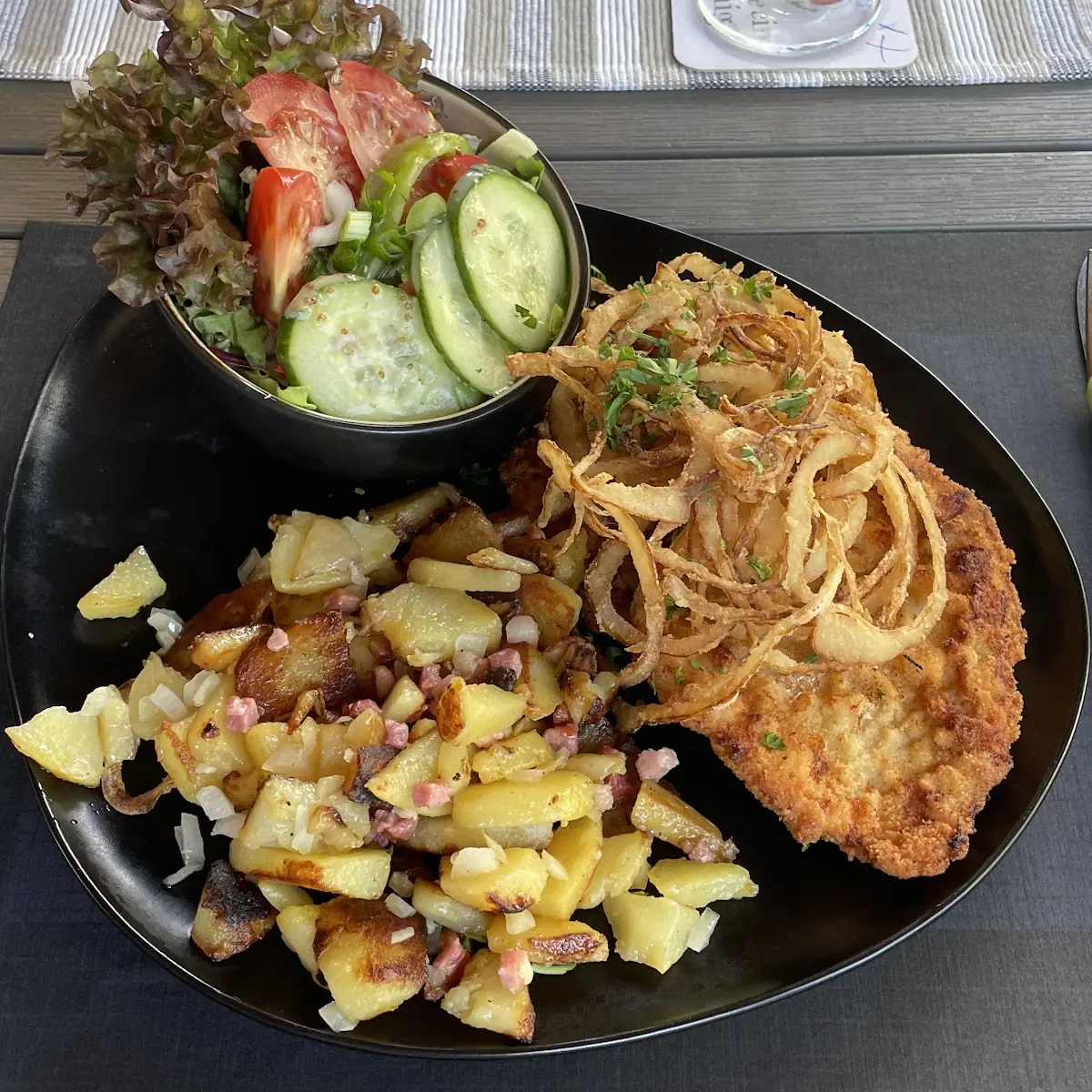 Schnitzel Mit Röstzwiebeln, Brockmann,s