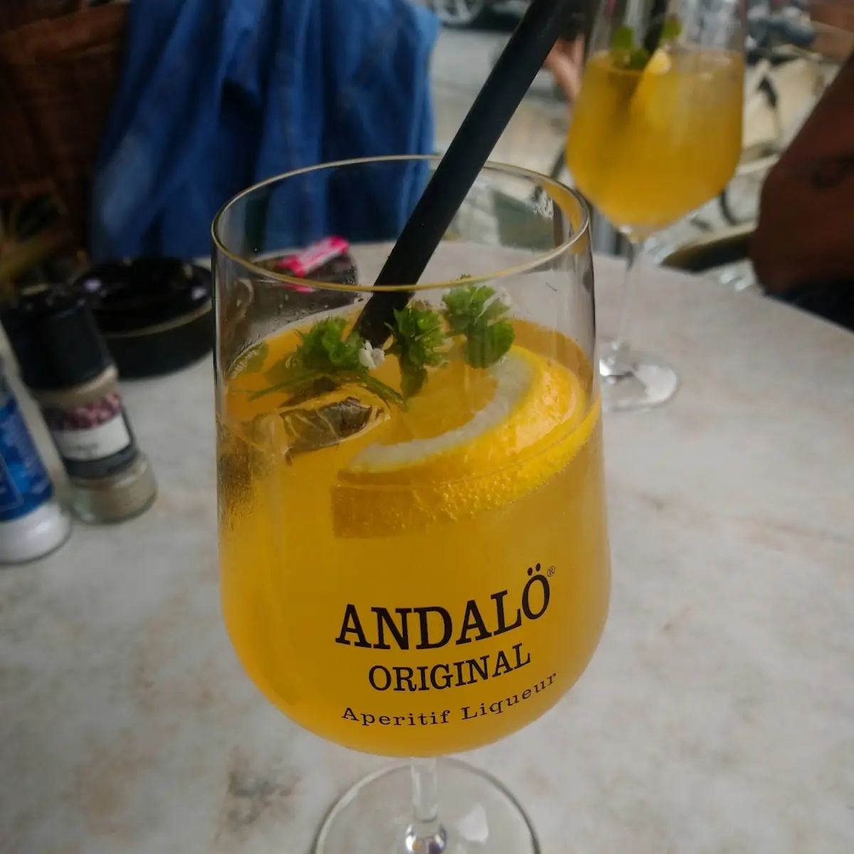 Andalö Spritz, Cameo