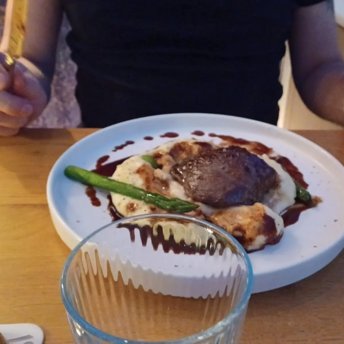 Lammsteak, mulino mio - Restaurant Mühlenkeller