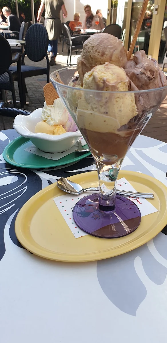 Gemischtes Eis