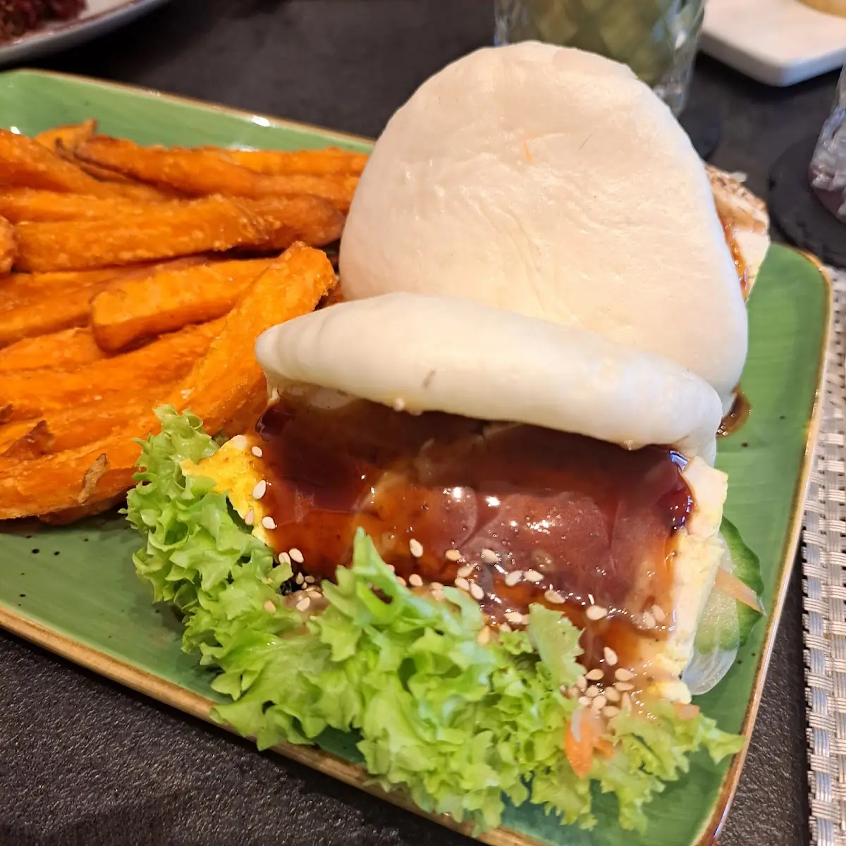 Bao Burger, Kemo Café - Bowls & Brunch